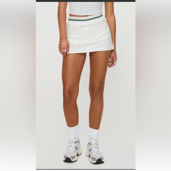 Princess Polly Pants - NWT Princess Polly White Emberia Skort with Green Accent US Size 6